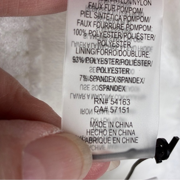 Calvin Klein White Knit Faux Fur Pom Beanie Hat - Picture 3 of 9